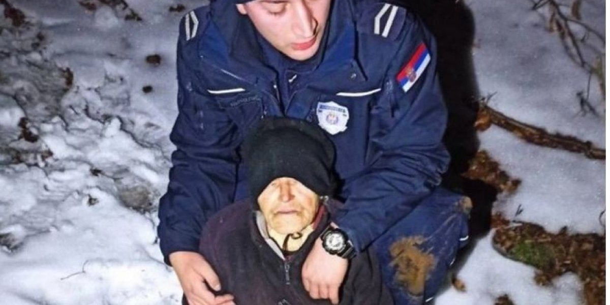 Policajci pronašli promrzlu baku (93), pa je dva kilometara na rukama nosili do kuće (FOTO)