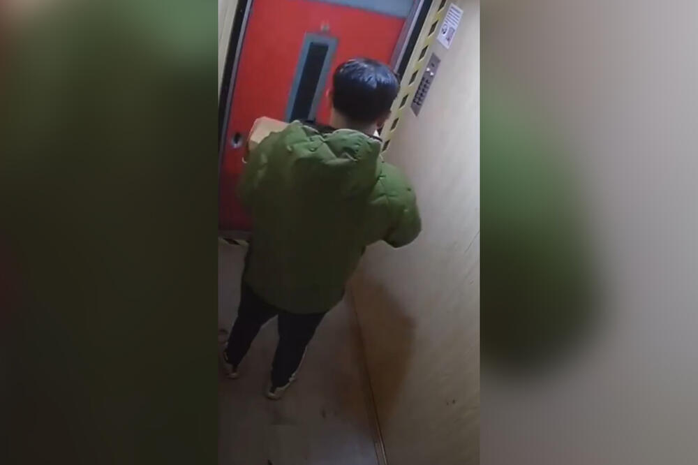 SRBI KIPTE OD BESA Dostavljač otvorio kutiju sa hranom, pa PLJUNUO NA HRANU NEKOLIKO PUTA