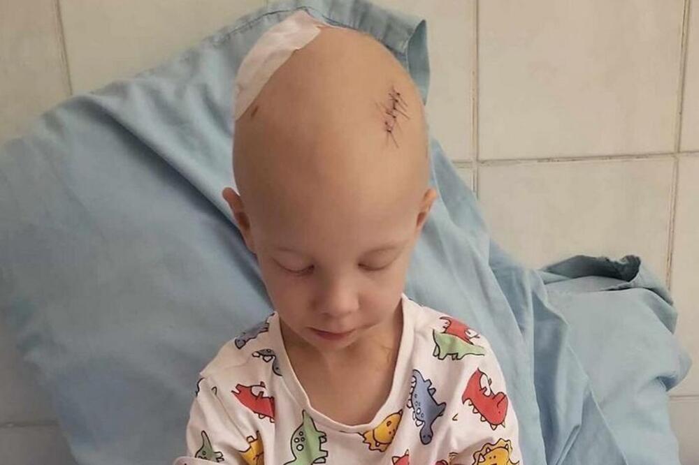 Roditelji se nadali čudu, ali on nije izdržao: Umro Luka Rodić (3) za kog se borila Srbija